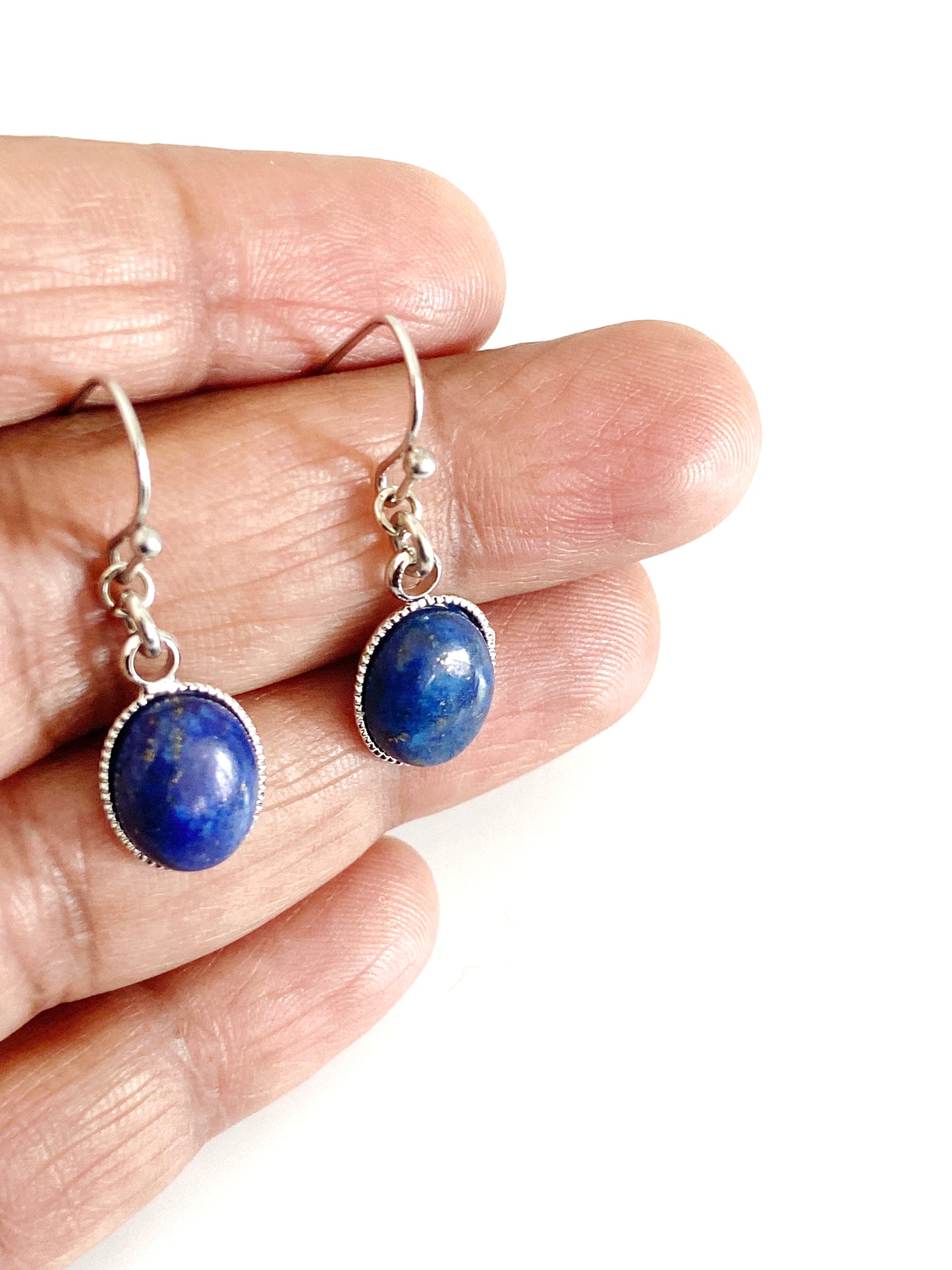 Oval Earrings with semi-precious gemstones