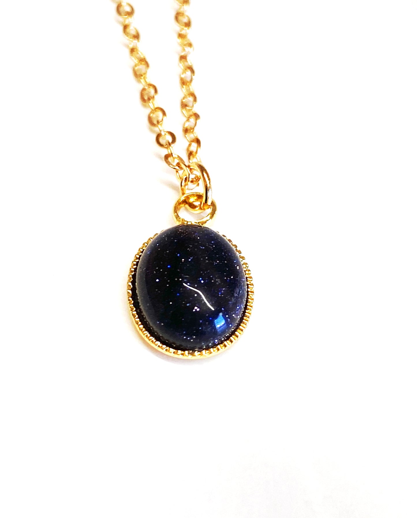 Oval Gemstone pendant chain