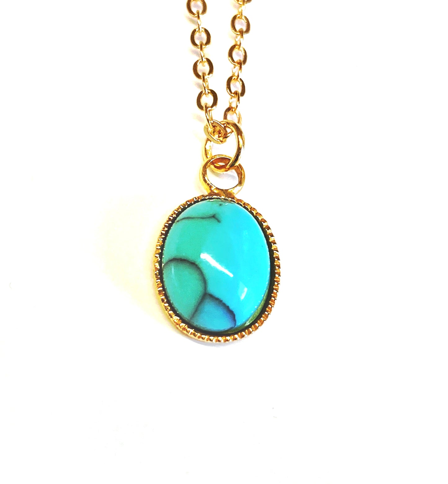 Oval Gemstone pendant chain