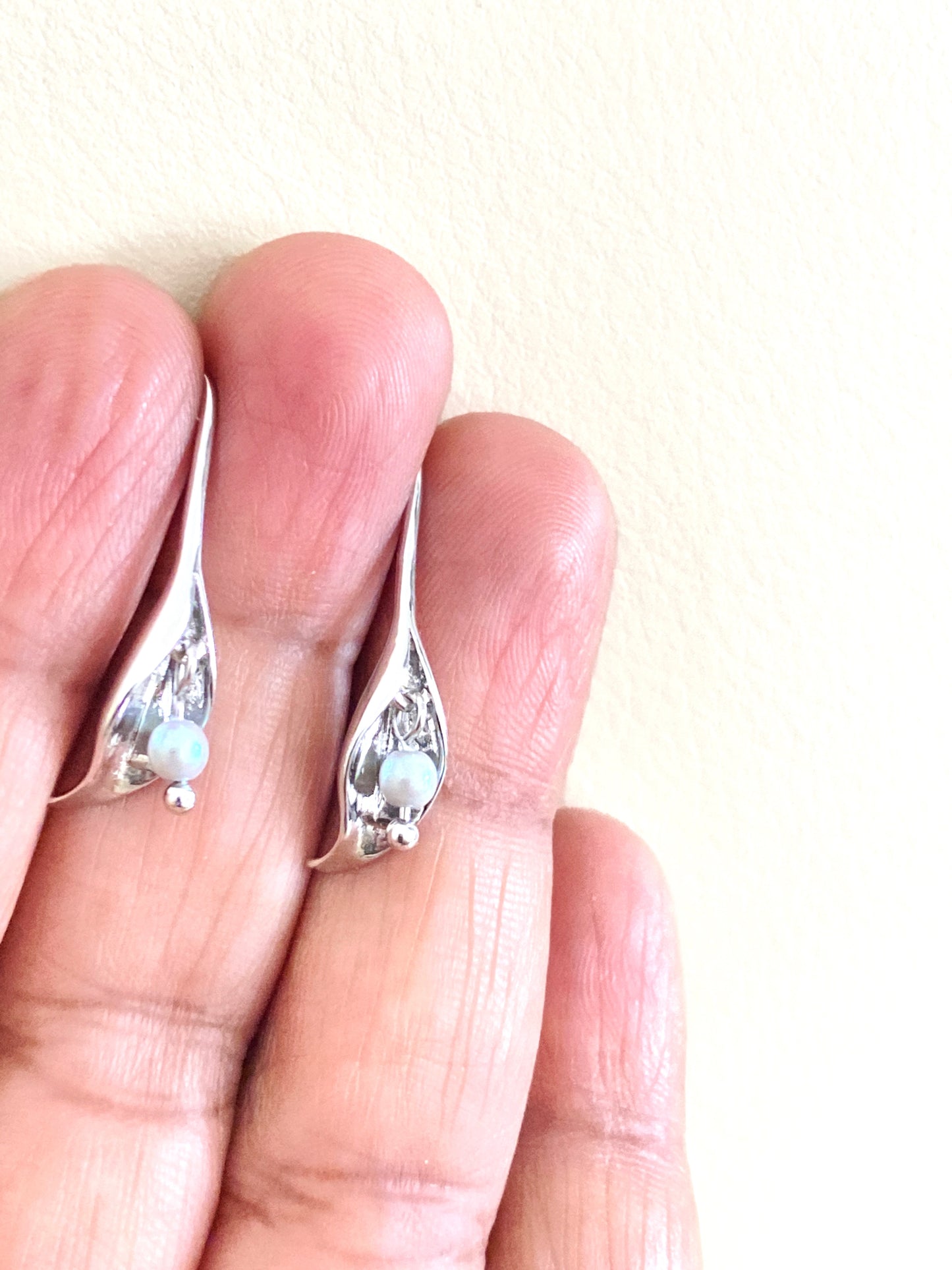 Calla Lilly Earring