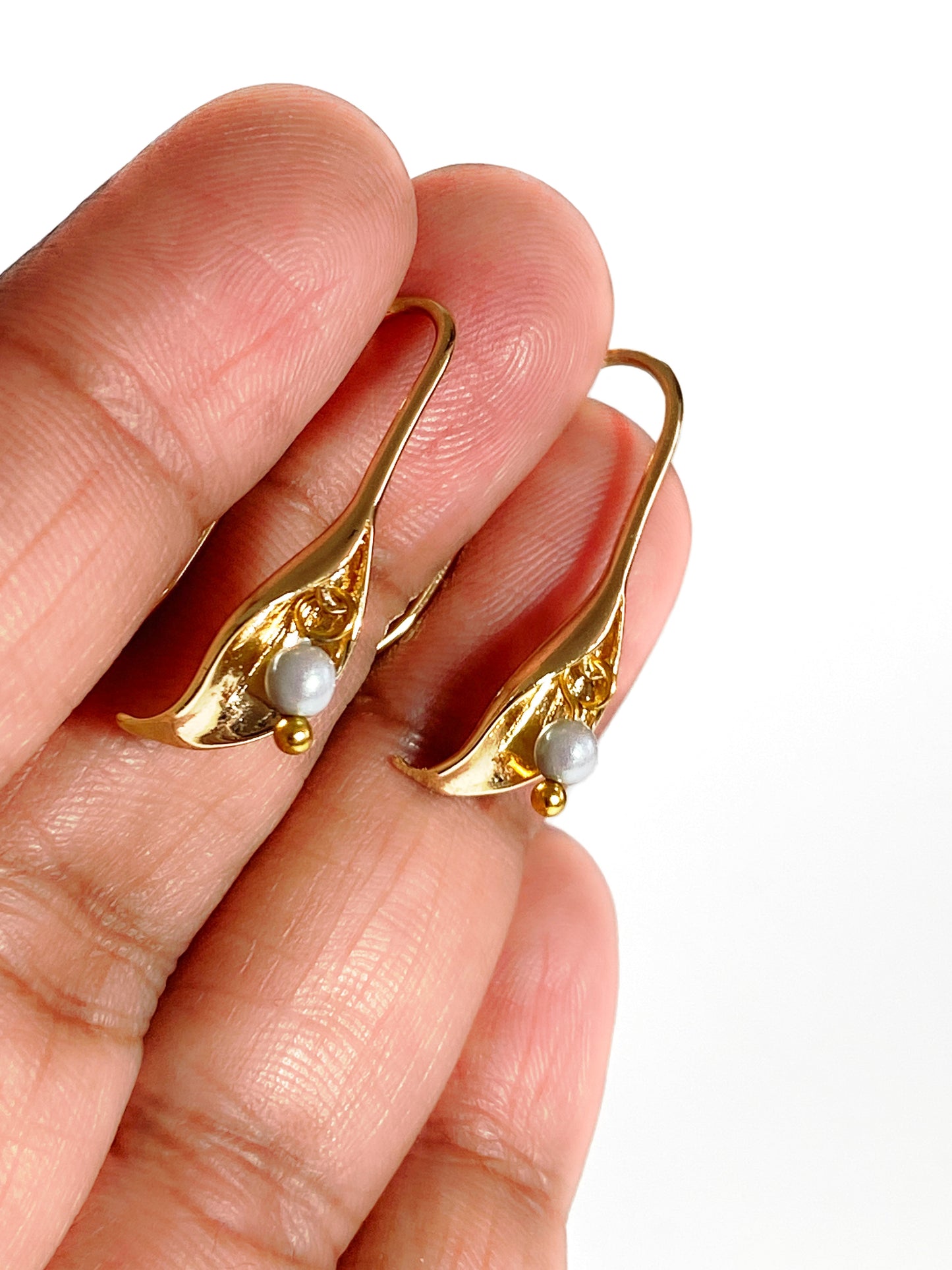 Calla Lilly Earring
