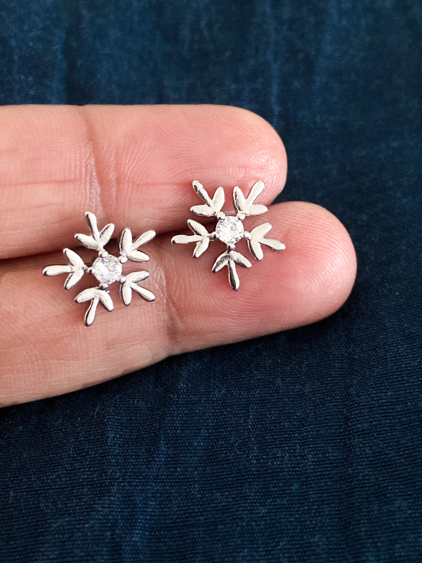 Snowflake Ear stud - Sterling Silver