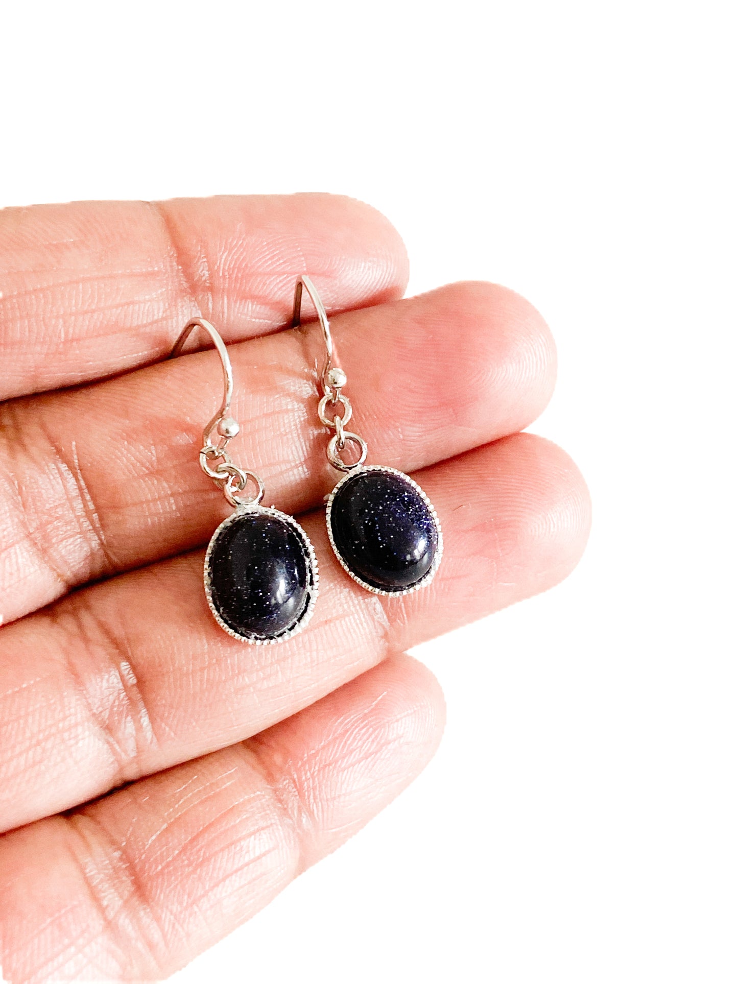 Oval Earrings with semi-precious gemstones