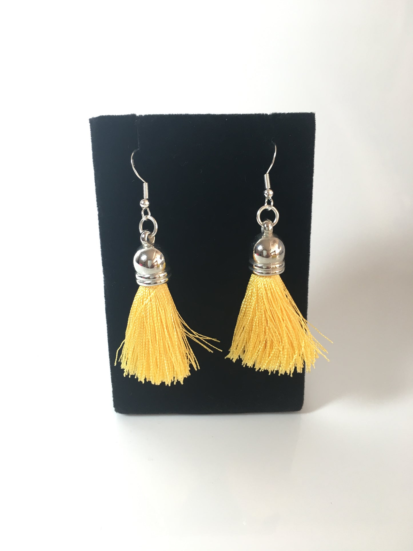 Tassel earring (short)