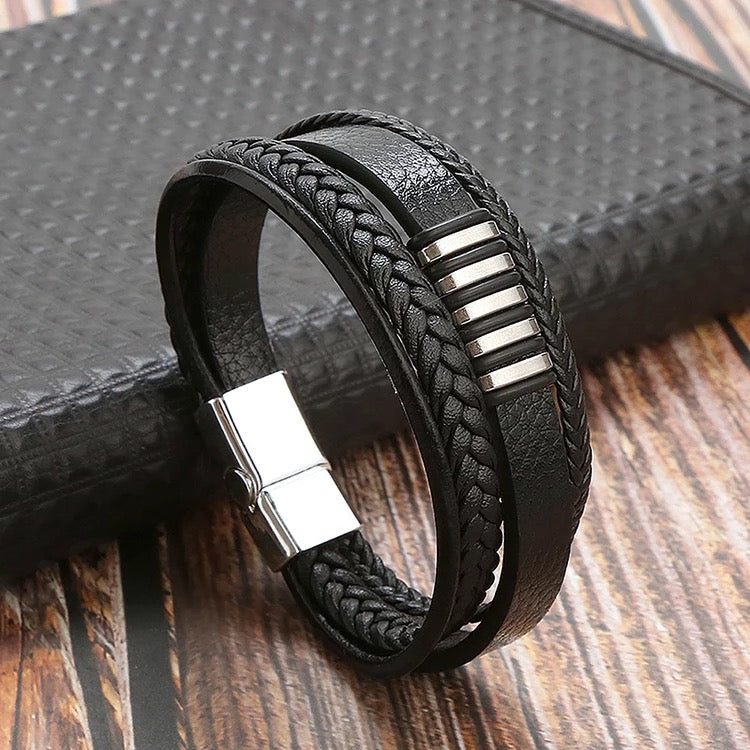 Hand braided leather bracelet for men.