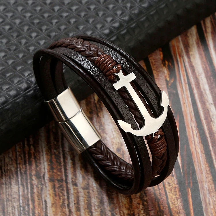 Hand braided leather bracelet for men.