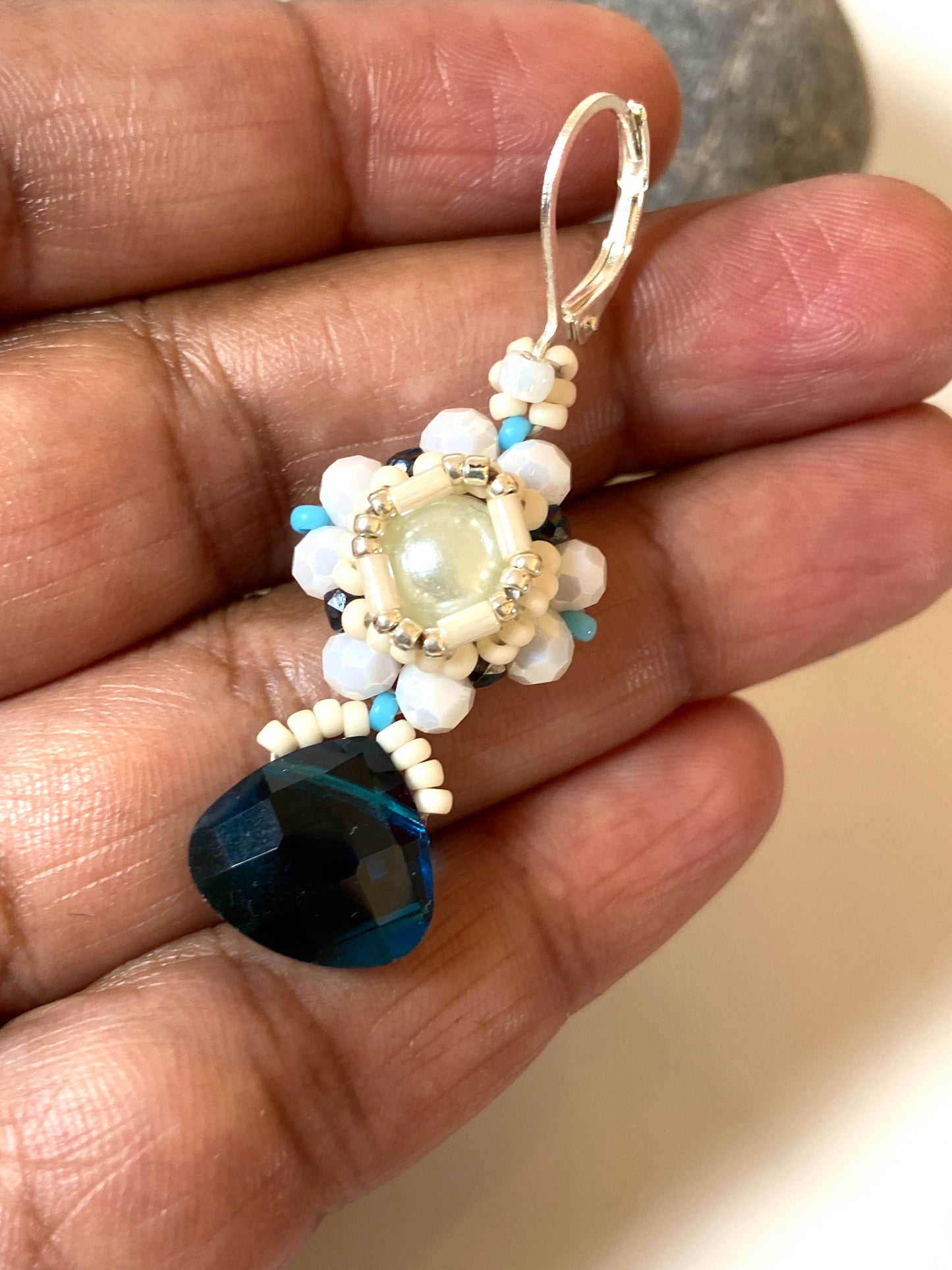 Crystal flower earring