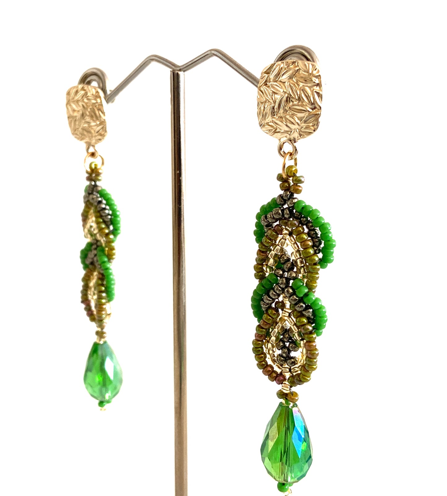 Caparison earring