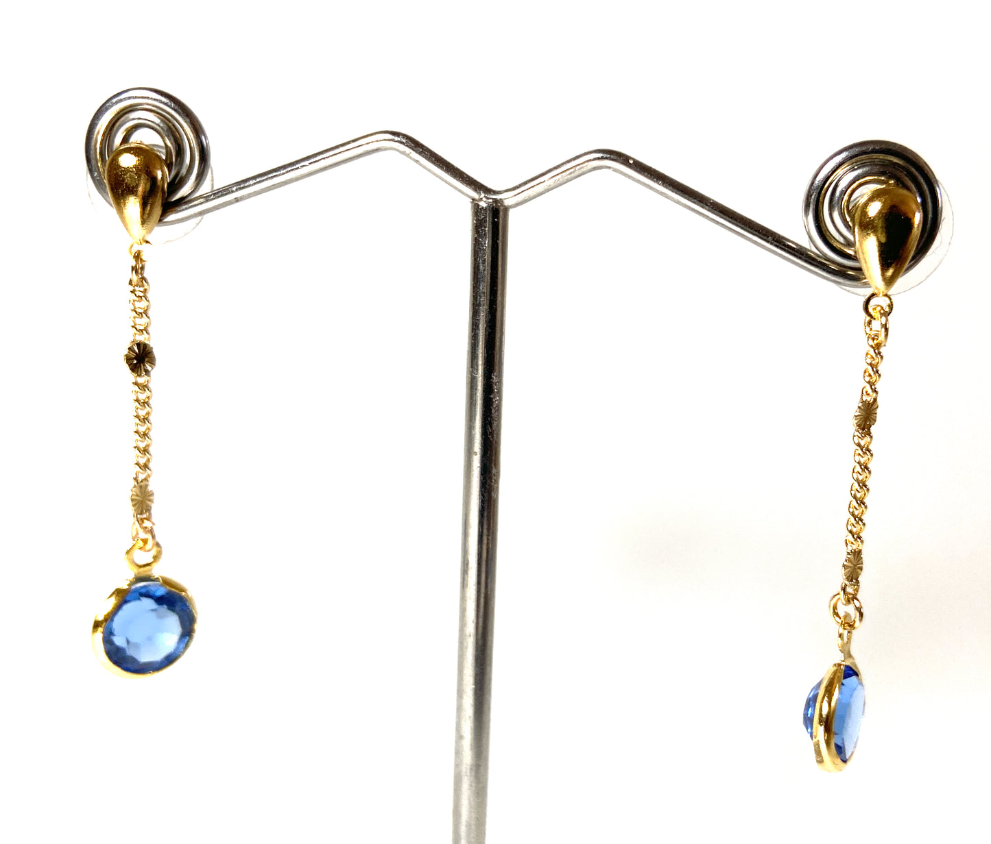 Sapphire cubic zirconia drop