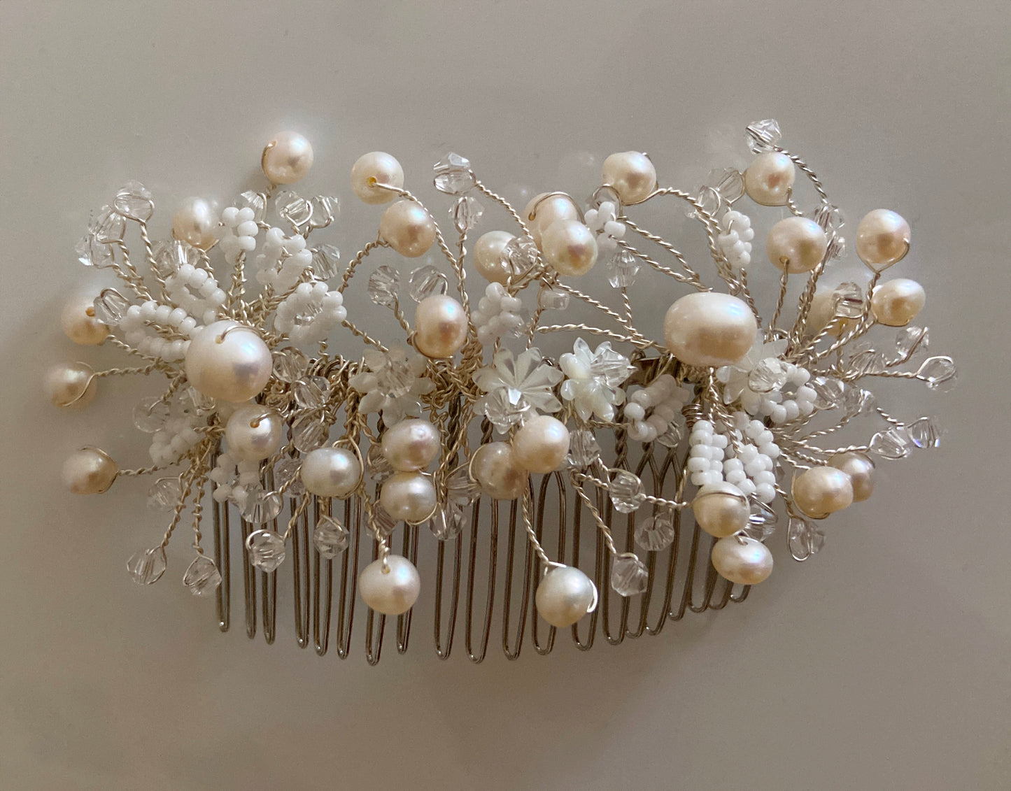 Pearl hair pin