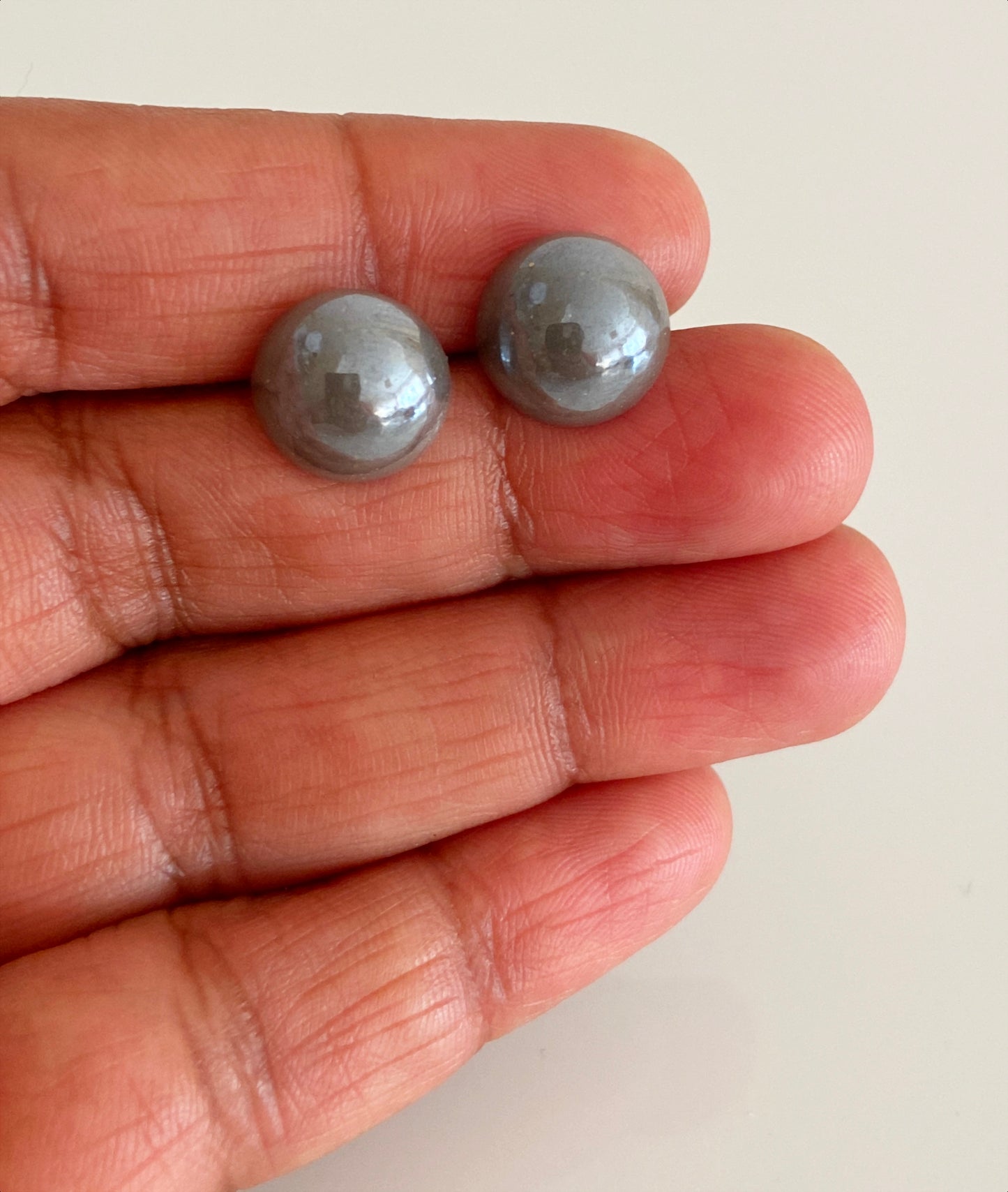 Pearl glass ear stud big size
