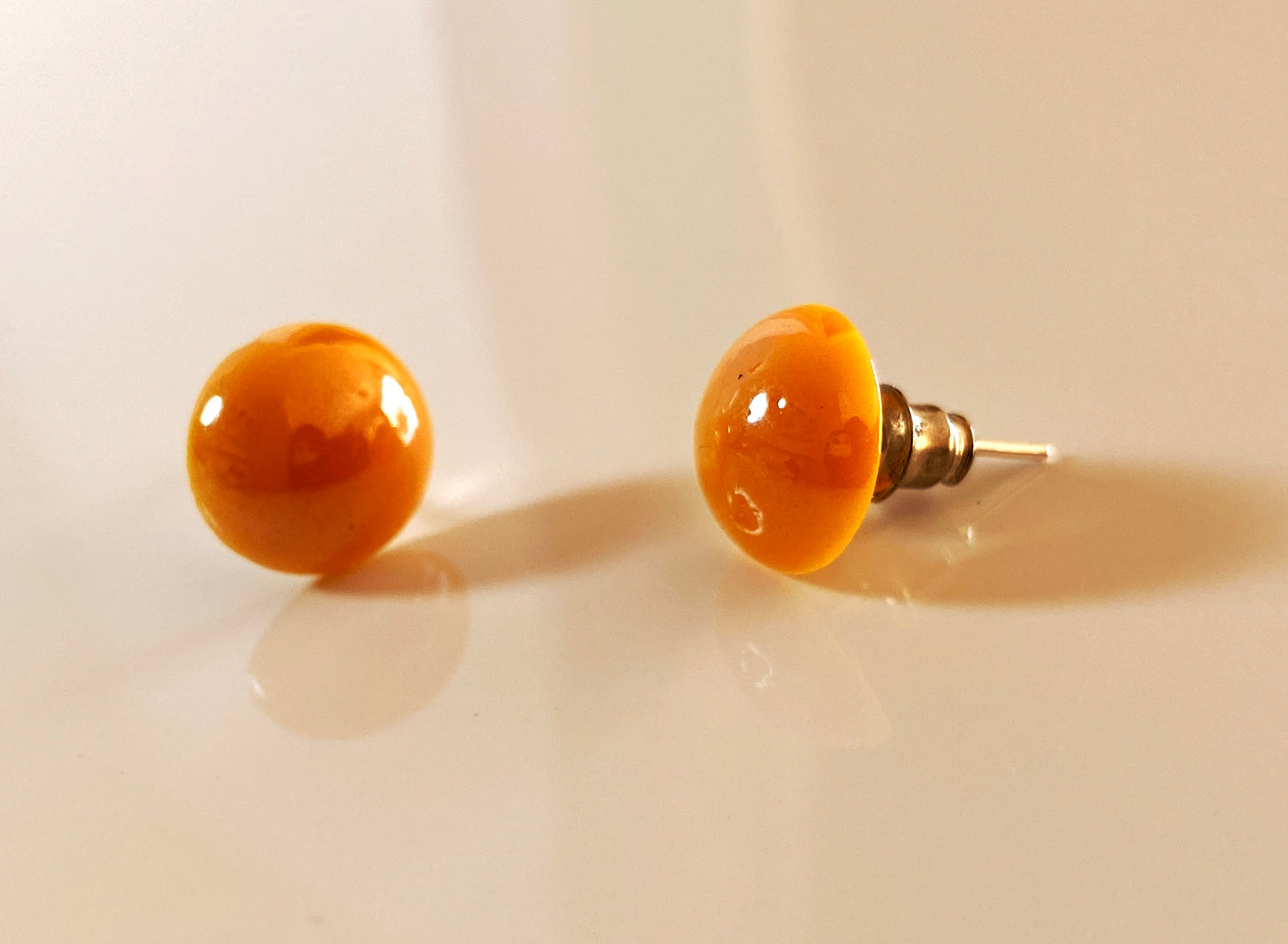 Pearl glass ear stud big size