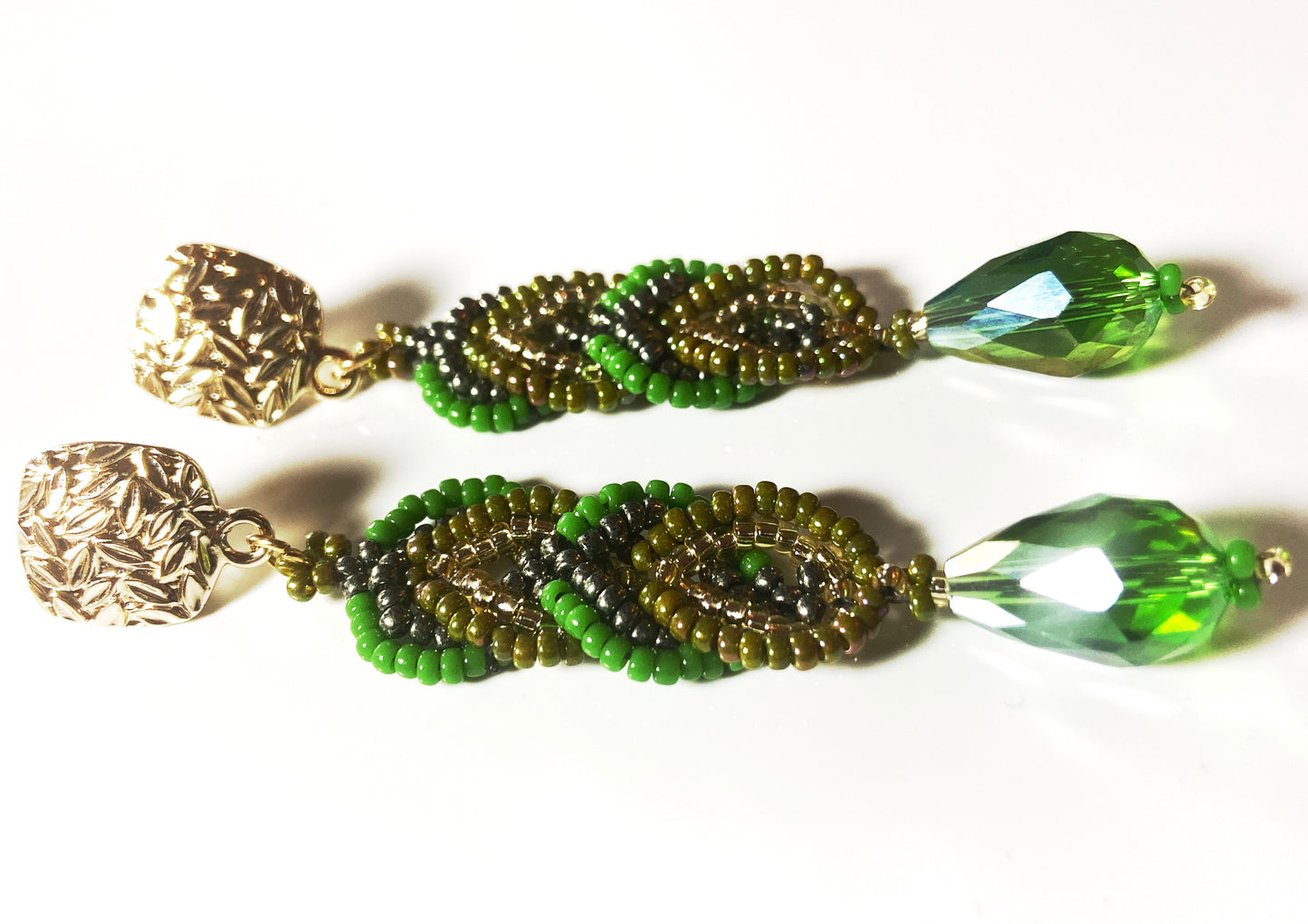 Caparison earring