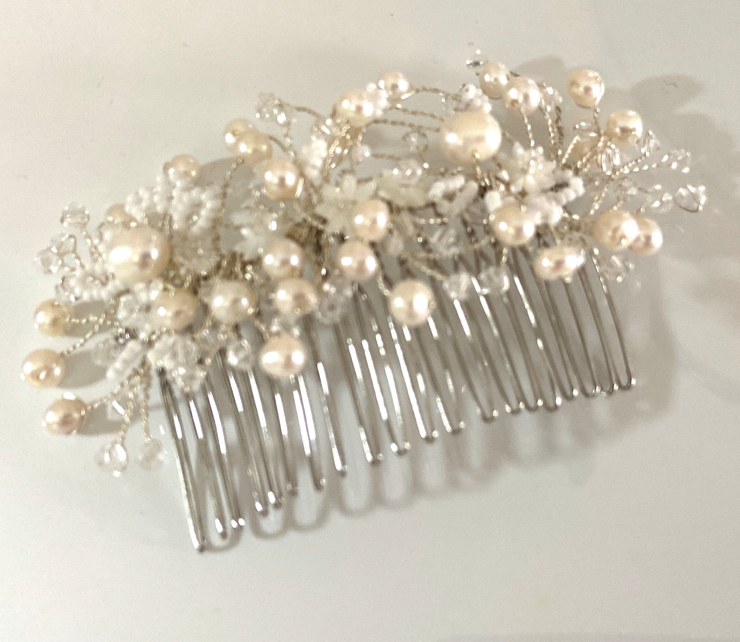 Pearl hair pin