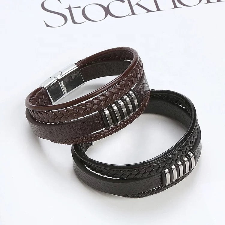 Hand braided leather bracelet for men.