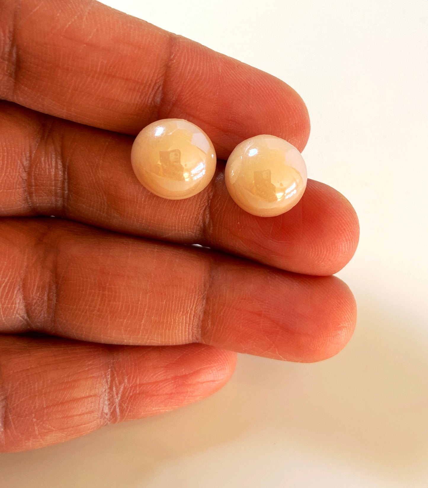 Pearl glass ear stud big size