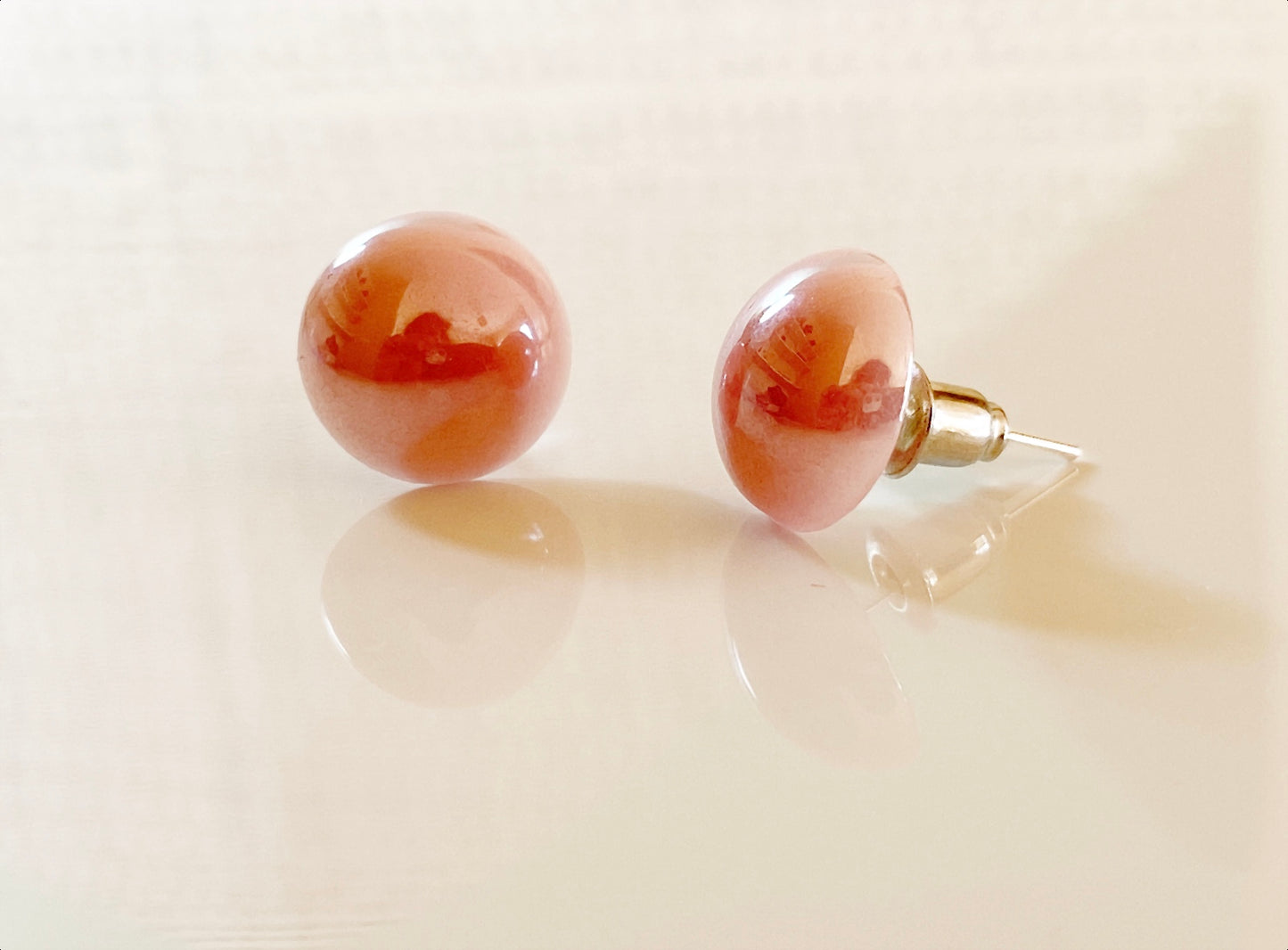 Pearl glass ear stud big size